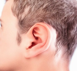 Заложило ухо после простуды.