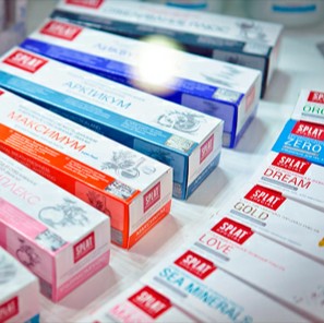 Нужны ли нам зубные пасты с фтором?